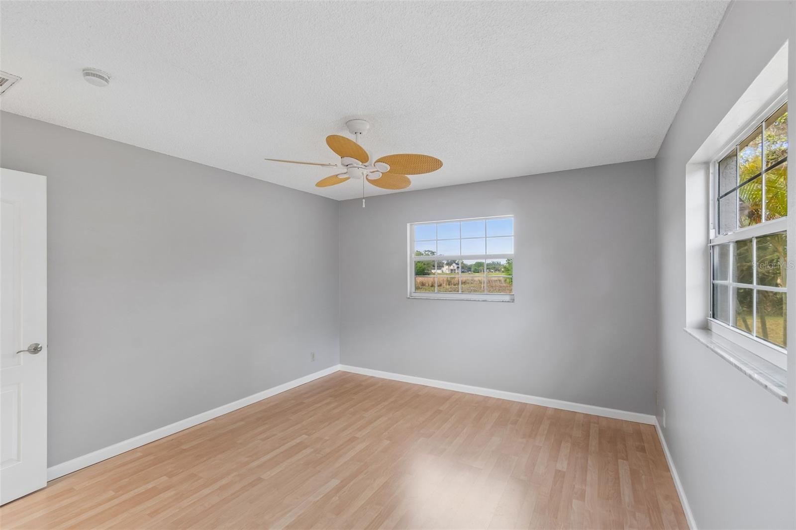 GOLDEN ACRES - Residential