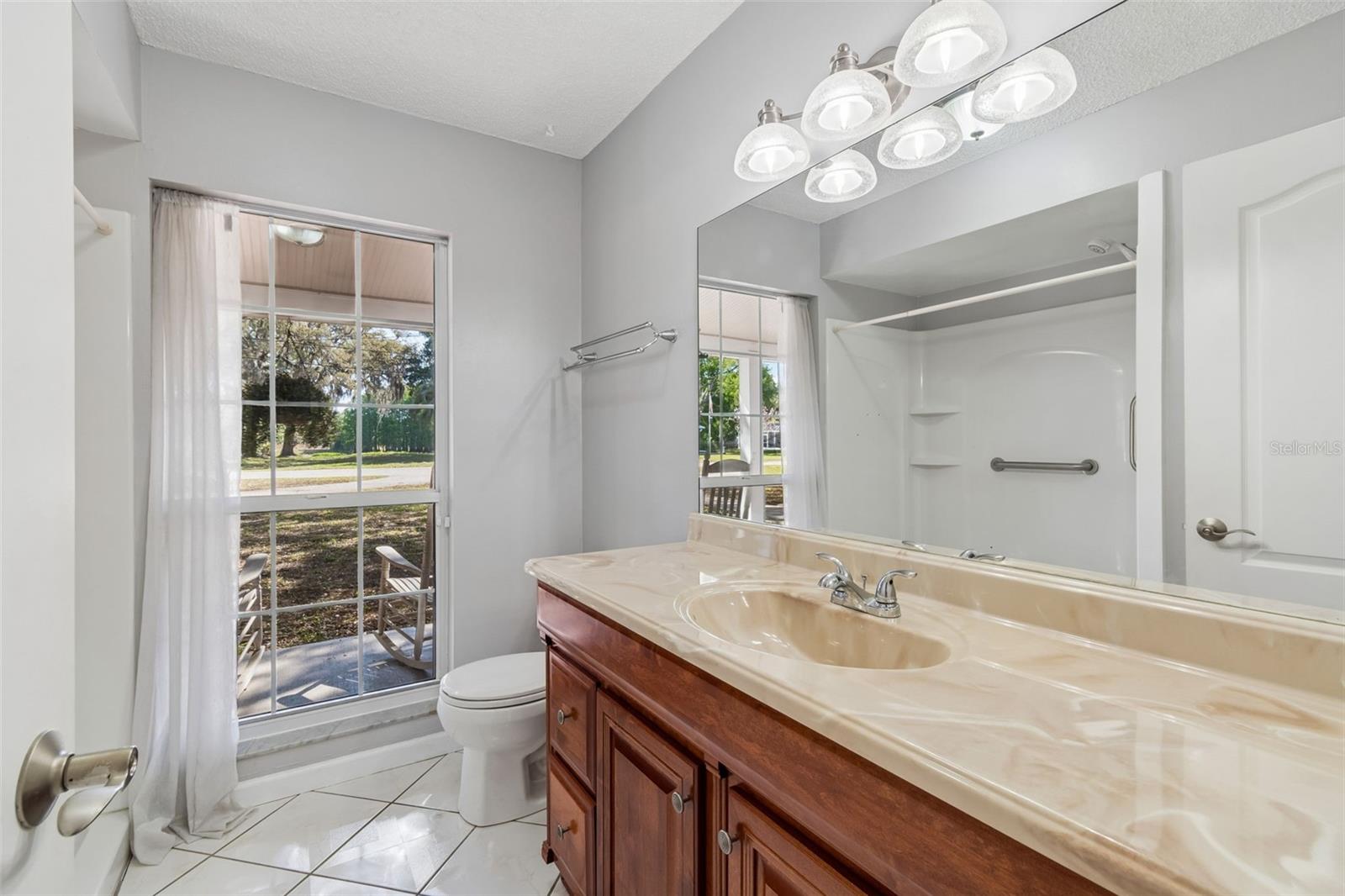 GOLDEN ACRES - Residential