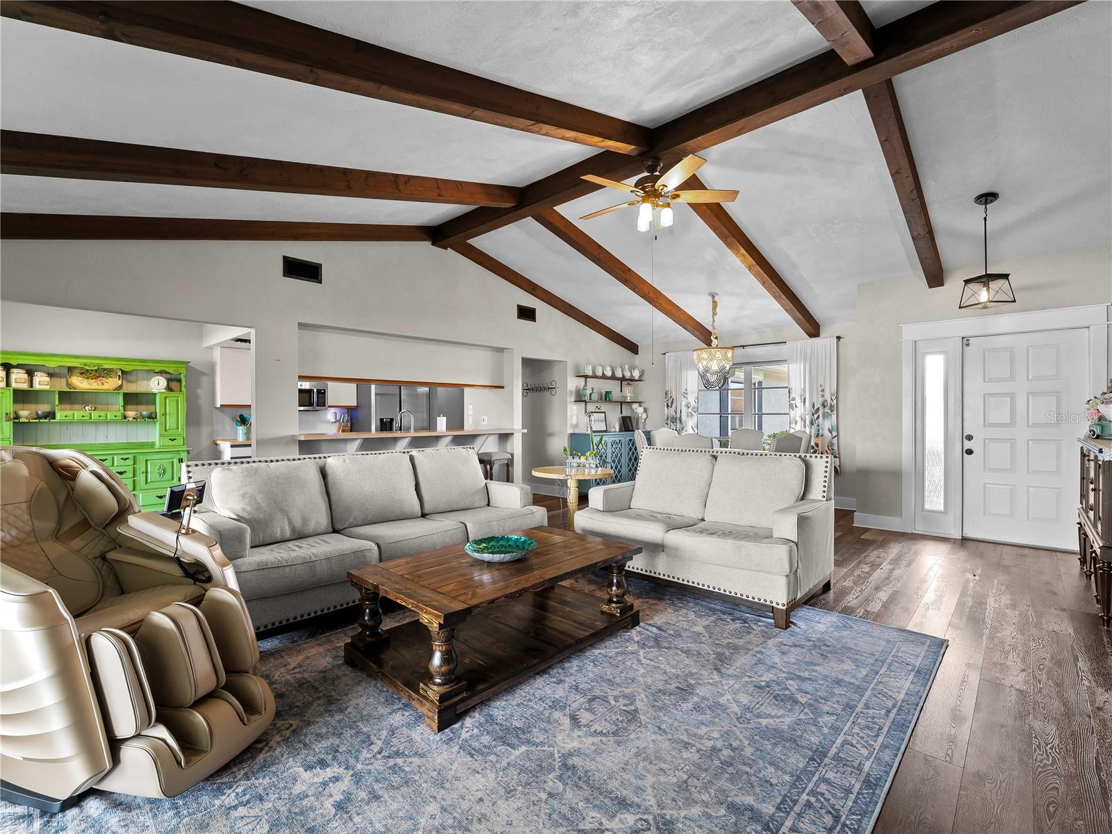 MEADOW RUN AT JACARANDA - Residential