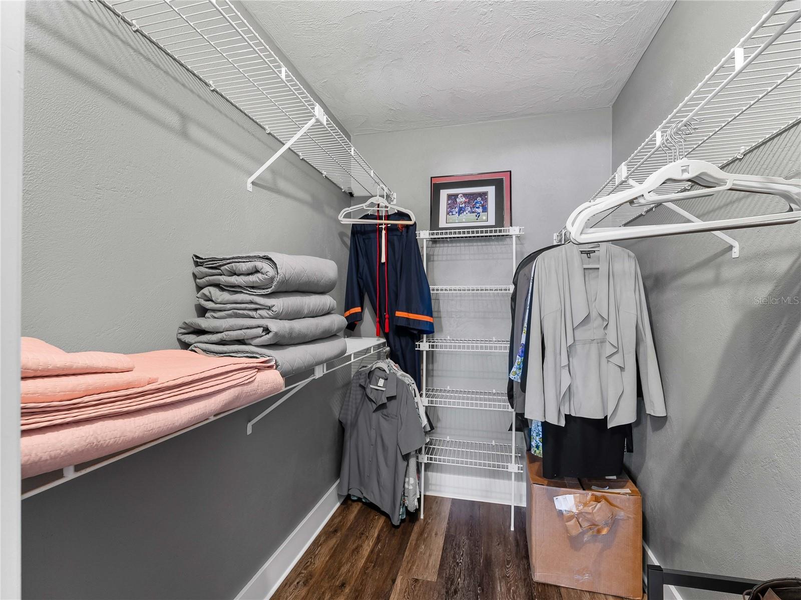 MEADOW RUN AT JACARANDA - Residential