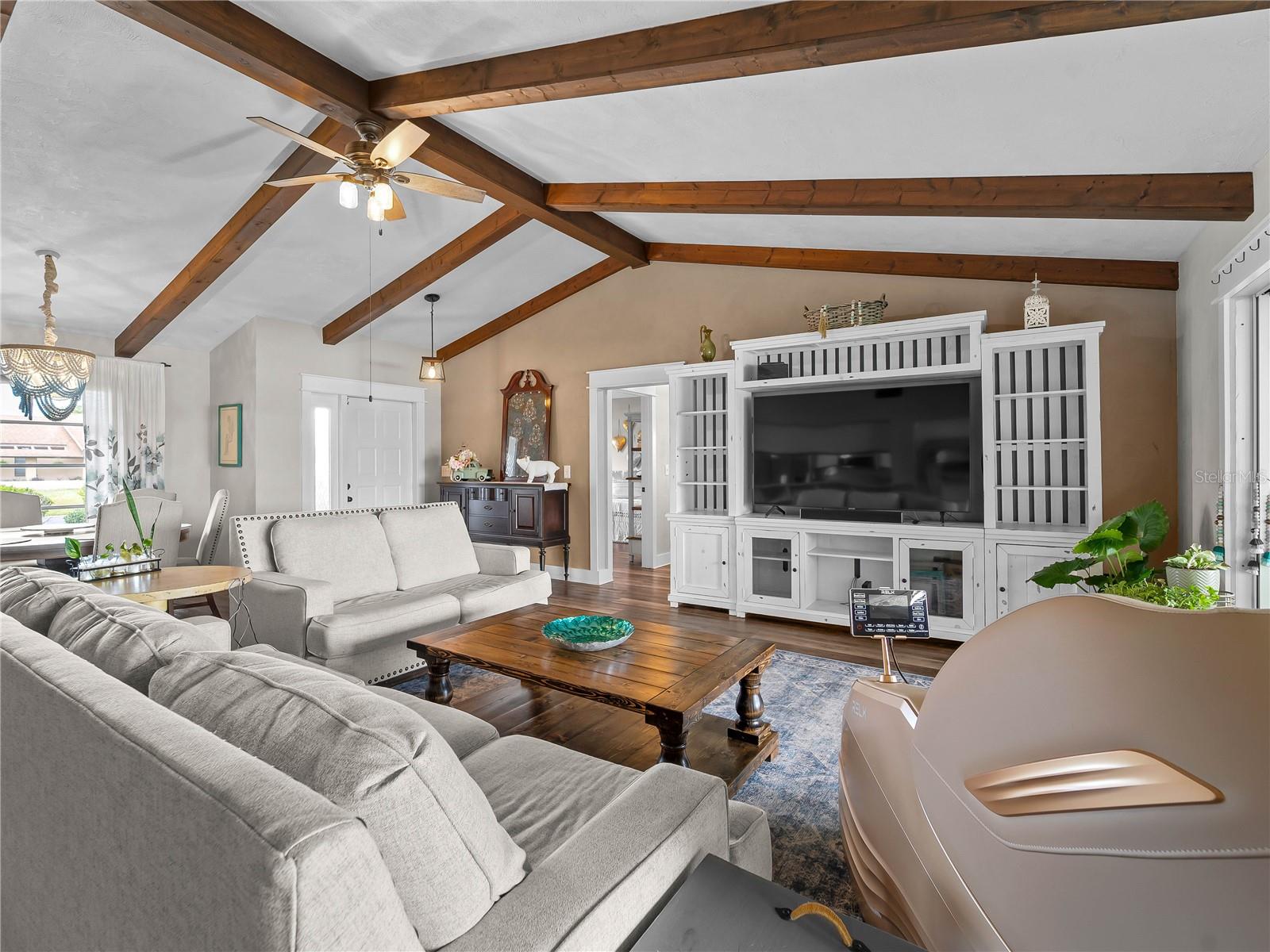 MEADOW RUN AT JACARANDA - Residential