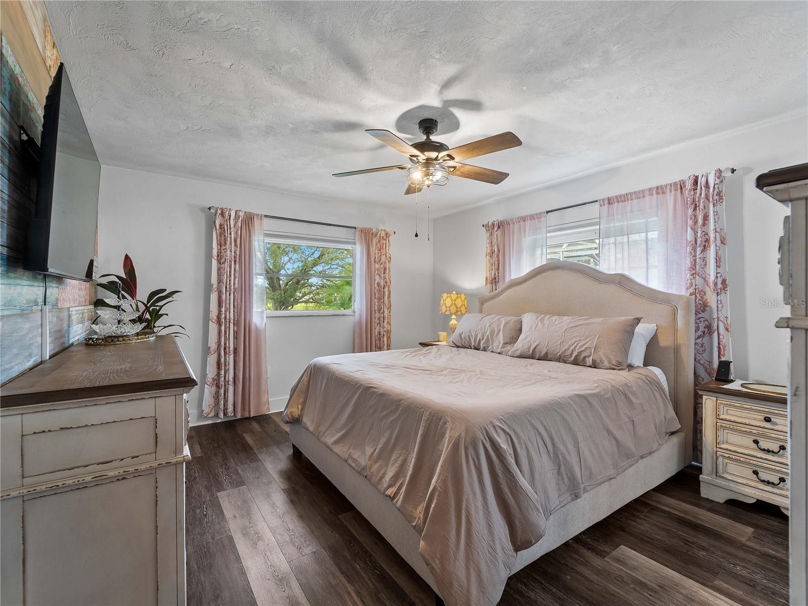 MEADOW RUN AT JACARANDA - Residential