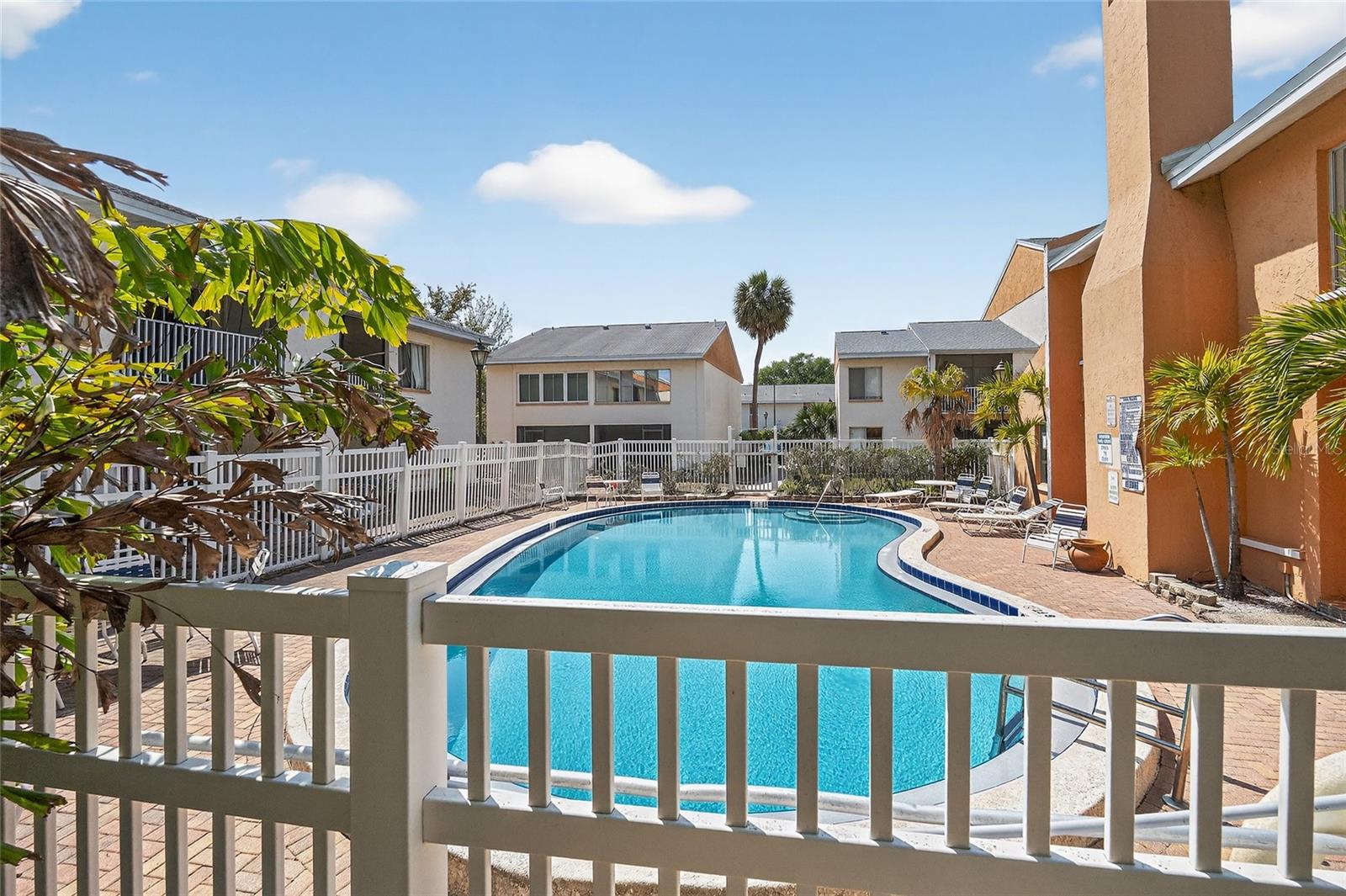 PINE RUSH VILLAS CONDO - Residential