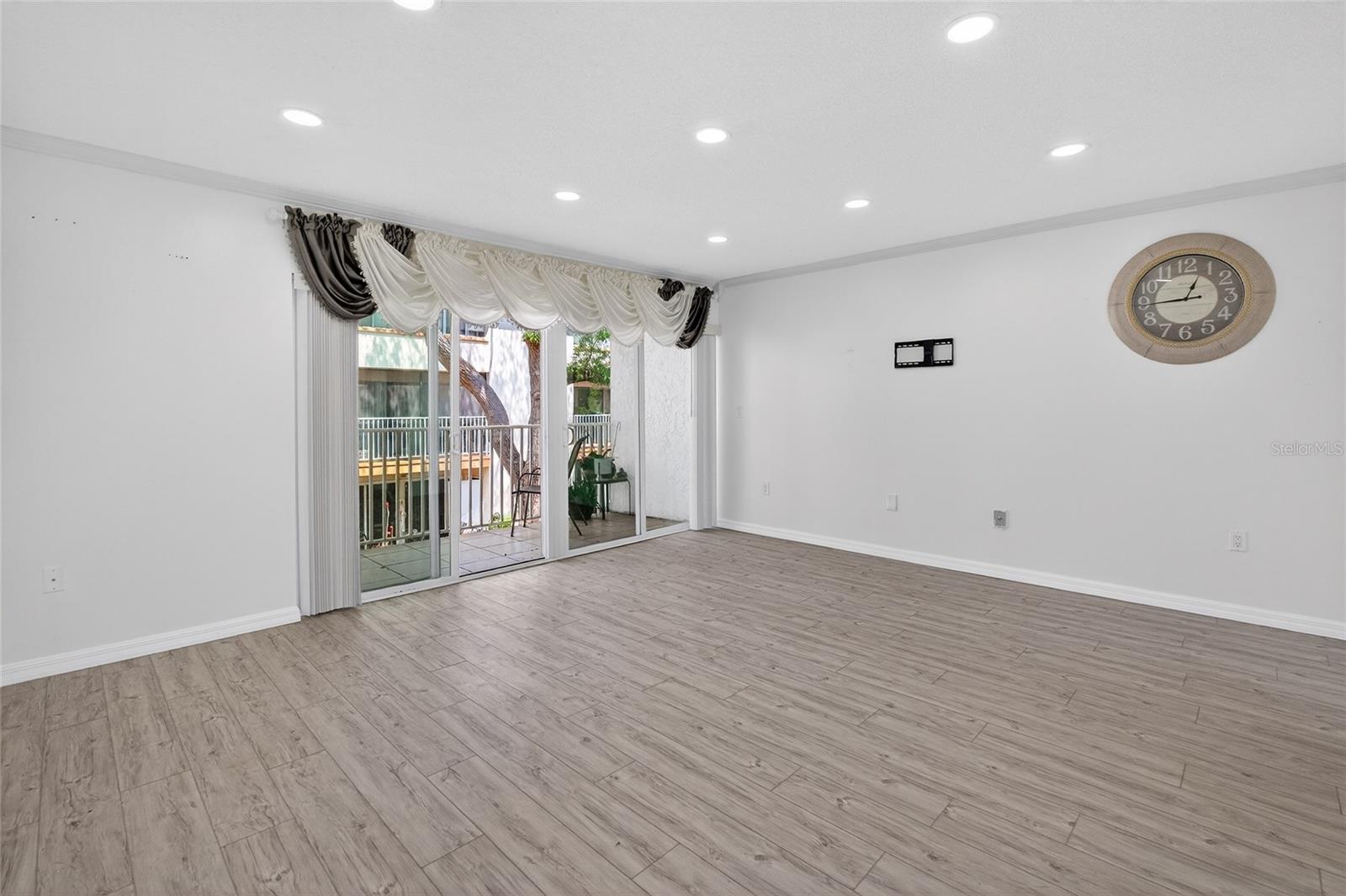 PINE RUSH VILLAS CONDO - Residential