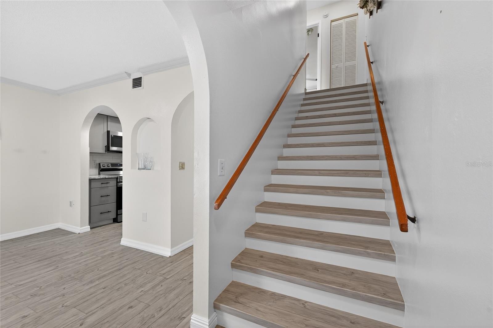 PINE RUSH VILLAS CONDO - Residential