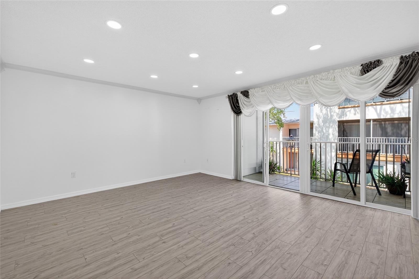 PINE RUSH VILLAS CONDO - Residential