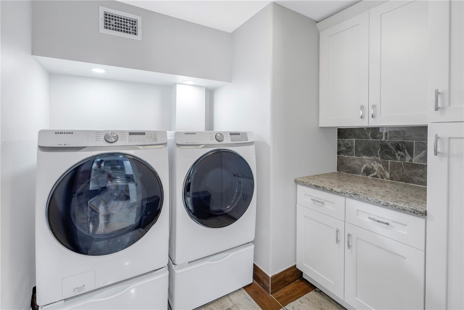 CRYSTAL ISLAND 1ST ADD - Residential