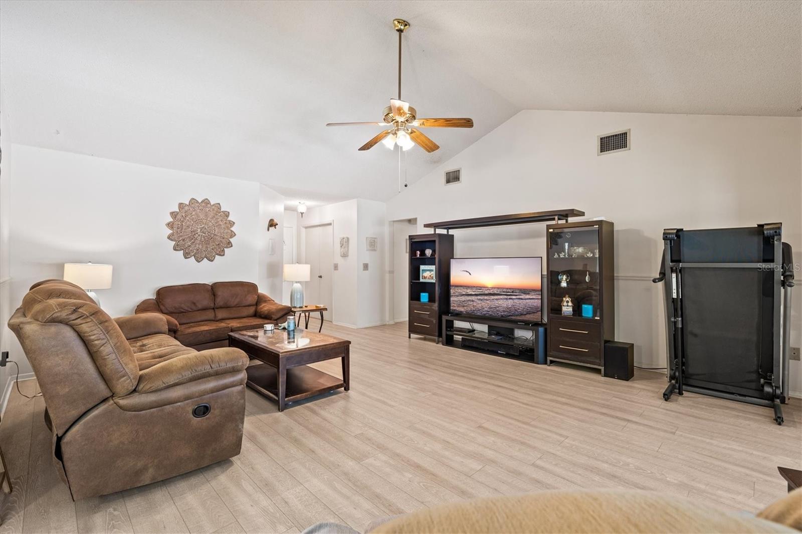 COUNTRY VILLAGE UNIT 2 - Residential