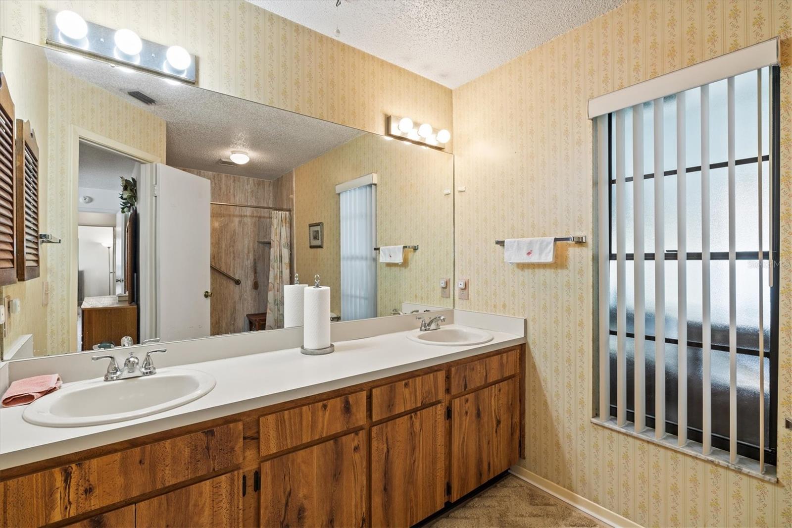 COUNTRY VILLAGE UNIT 2 - Residential