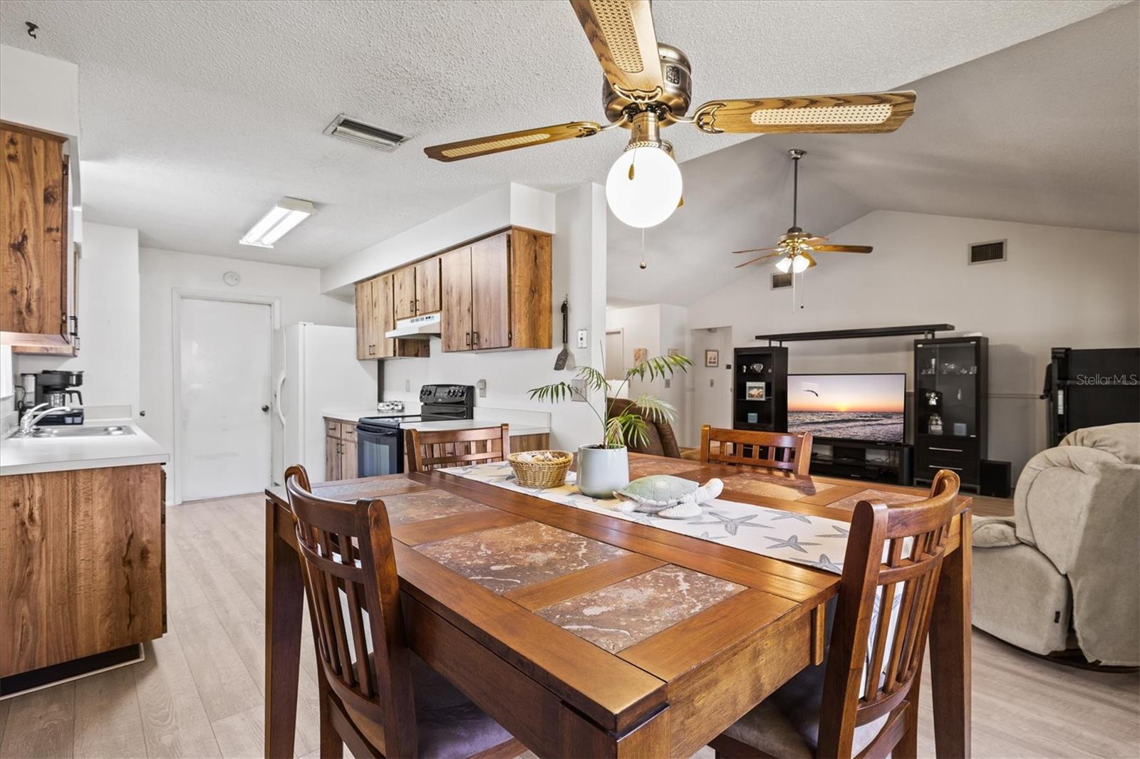 COUNTRY VILLAGE UNIT 2 - Residential