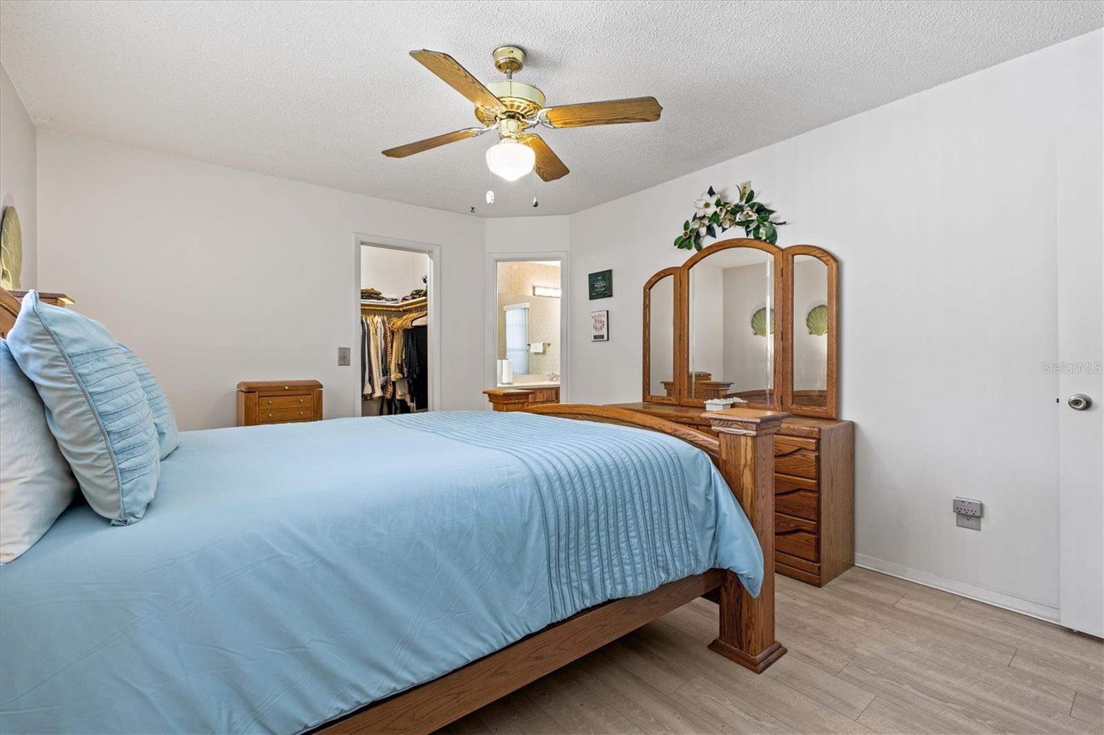 COUNTRY VILLAGE UNIT 2 - Residential