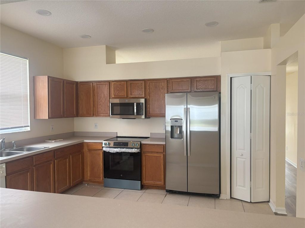 Photo of 9334 Huntington Park Way, Tampa, FL 33647 (MLS # TB8408783)