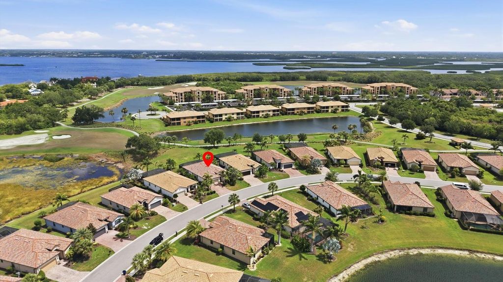 Photo of 6540 Willowshire Way, Bradenton, FL 34212 (MLS # A4700523)