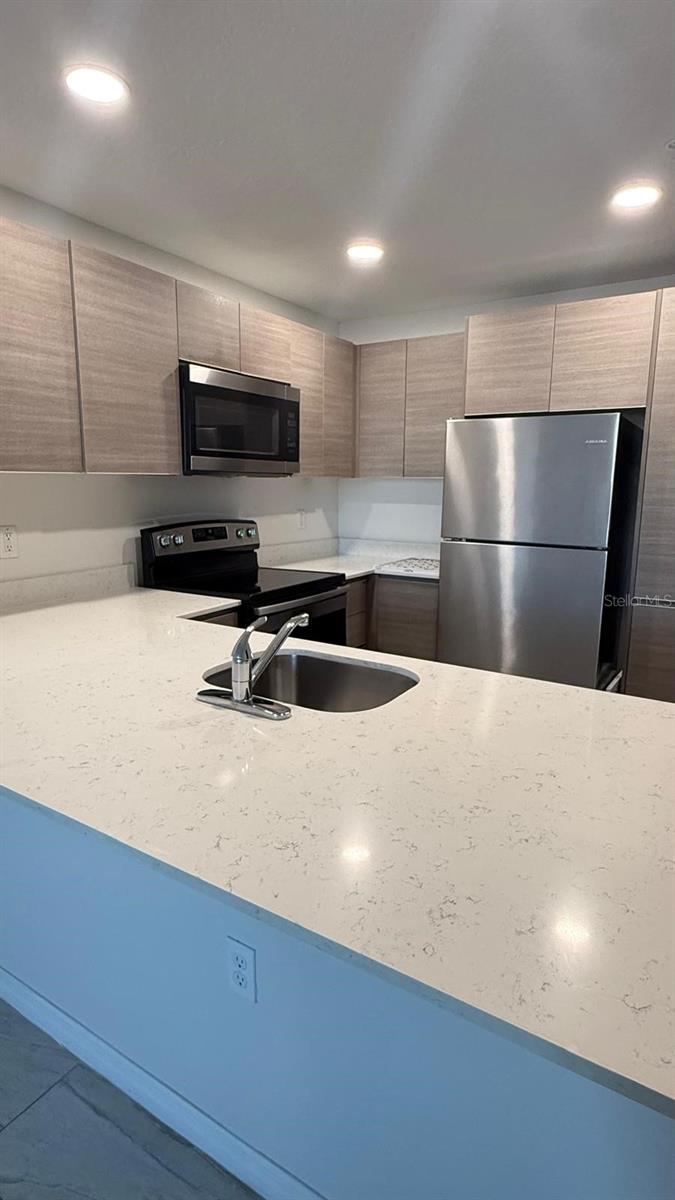 SANDLAKE PALAZZO - Residential Lease