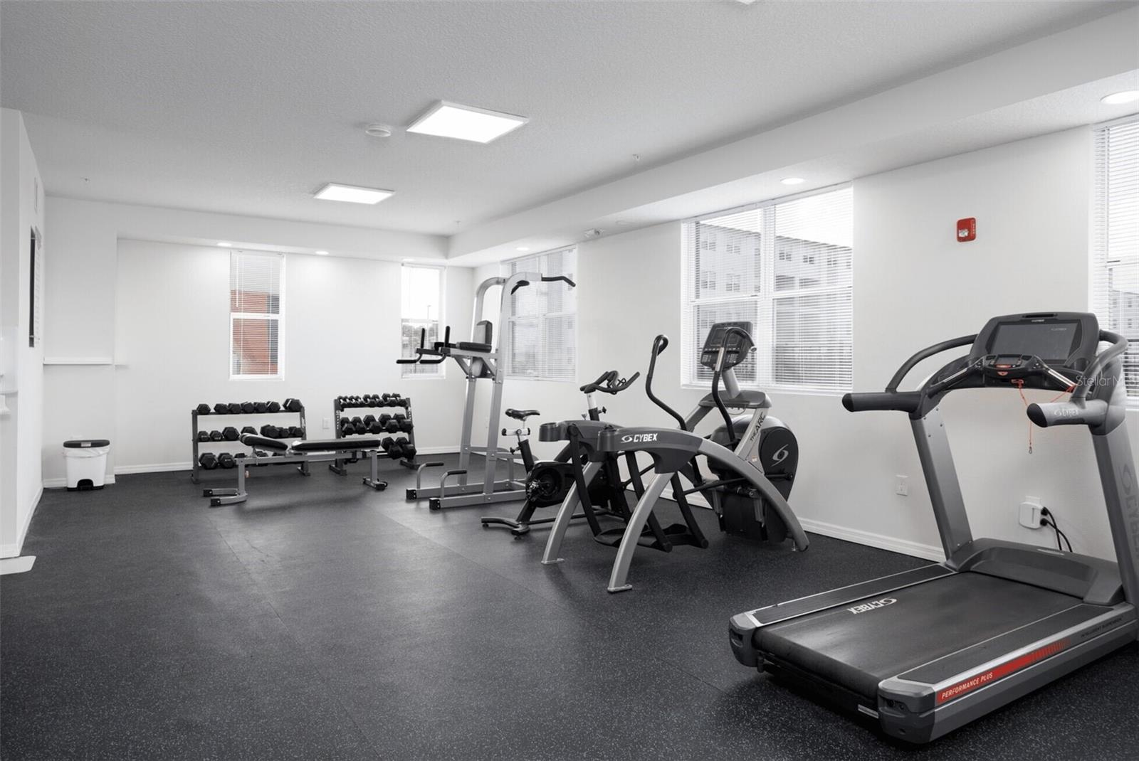 SANDLAKE PALAZZO - Residential Lease