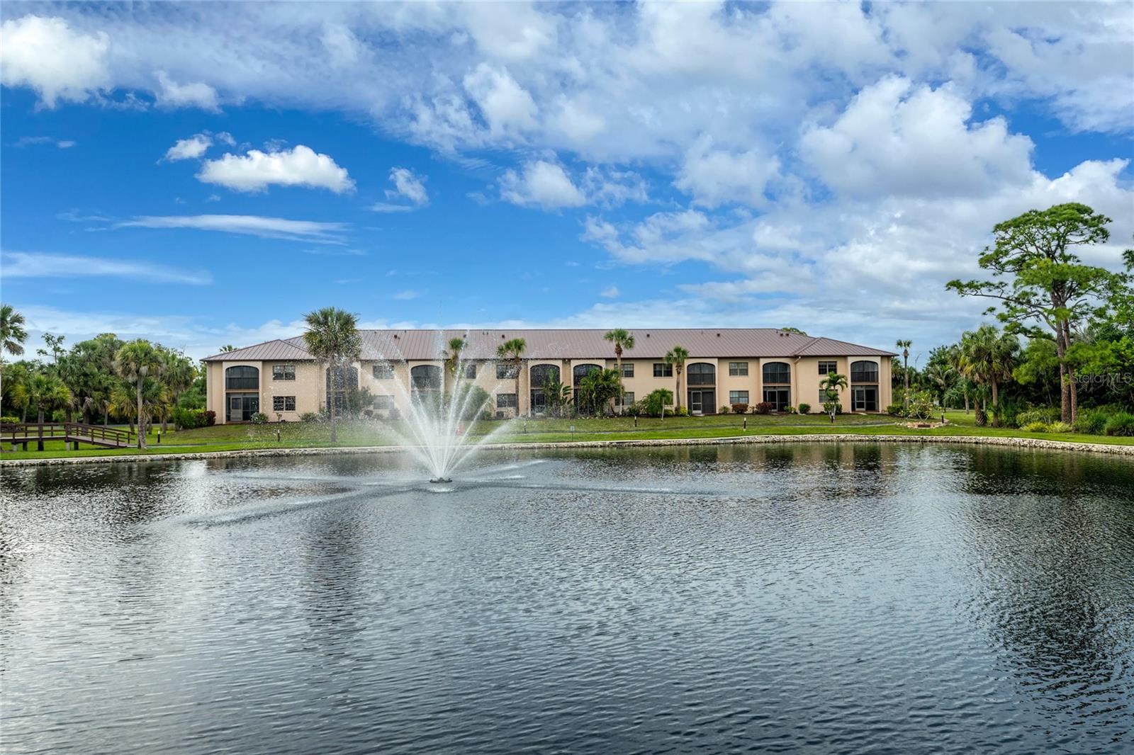 ROLLS LANDING BLDG 10 - Residential