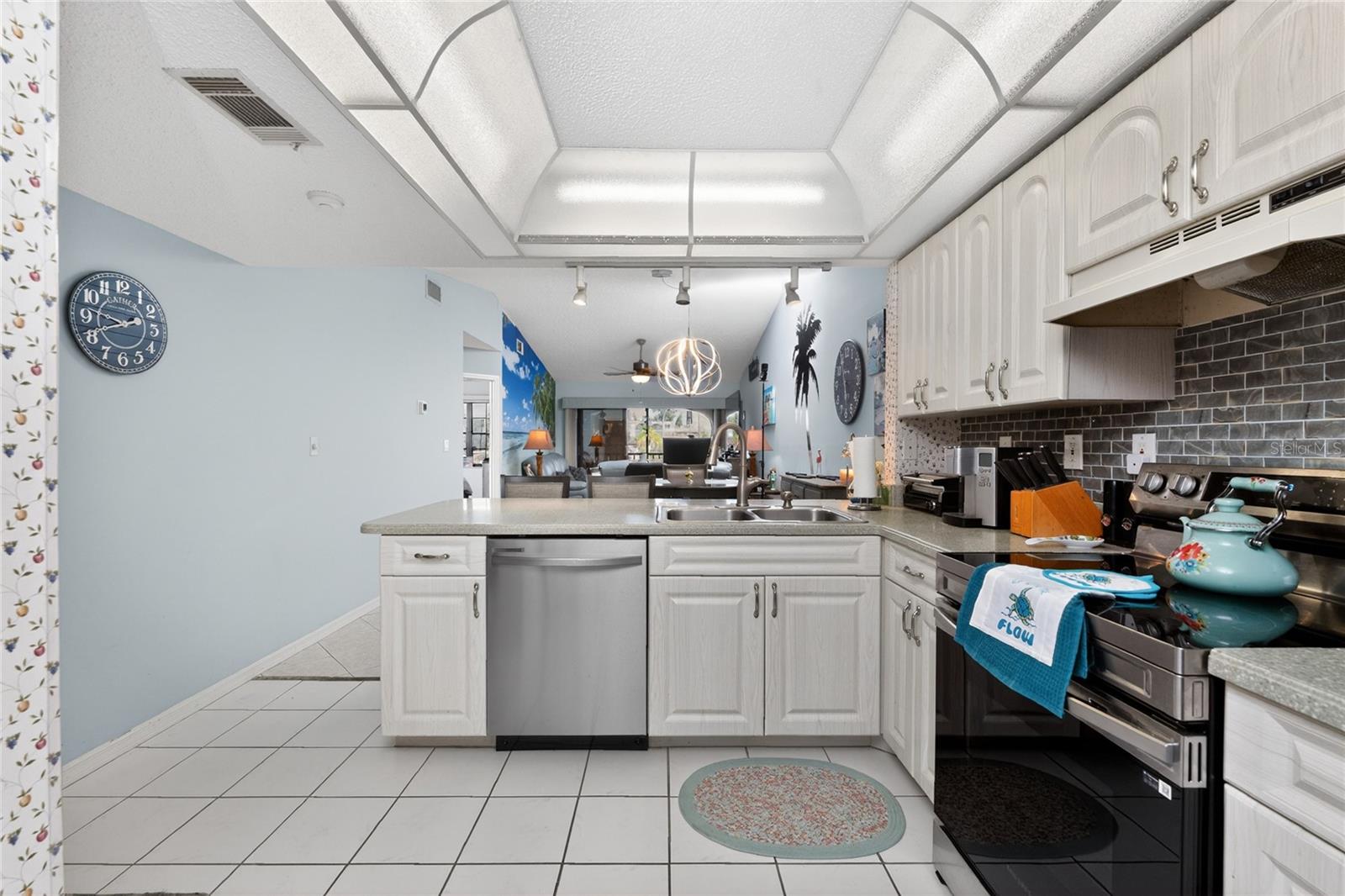 ROLLS LANDING BLDG 10 - Residential