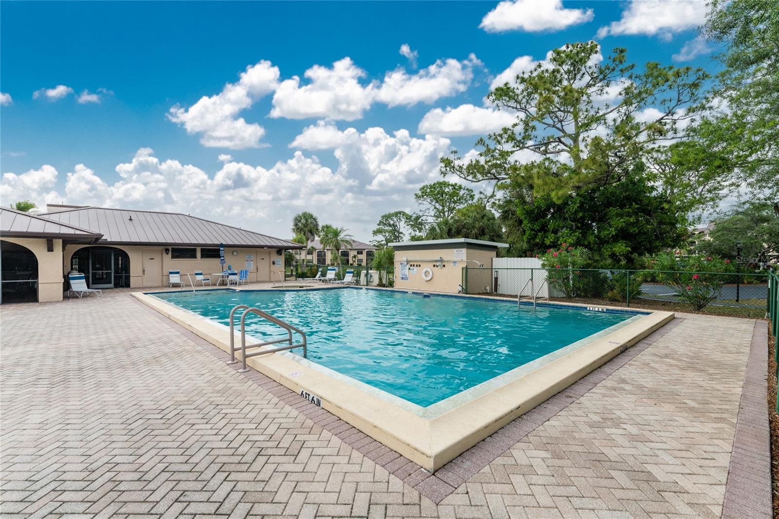 ROLLS LANDING BLDG 10 - Residential