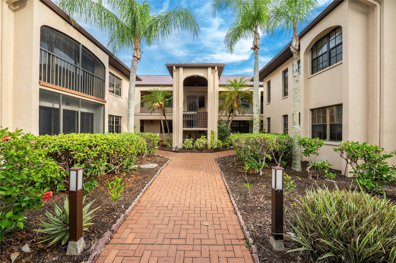ROLLS LANDING BLDG 10 - Residential