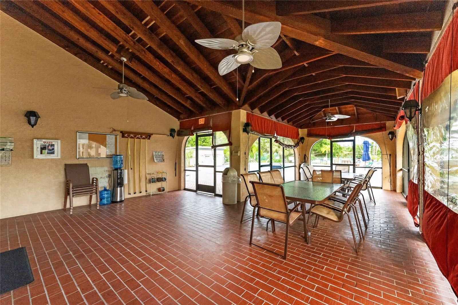 ROLLS LANDING BLDG 10 - Residential