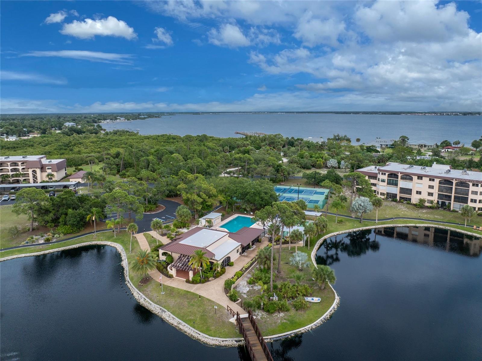 ROLLS LANDING BLDG 10 - Residential