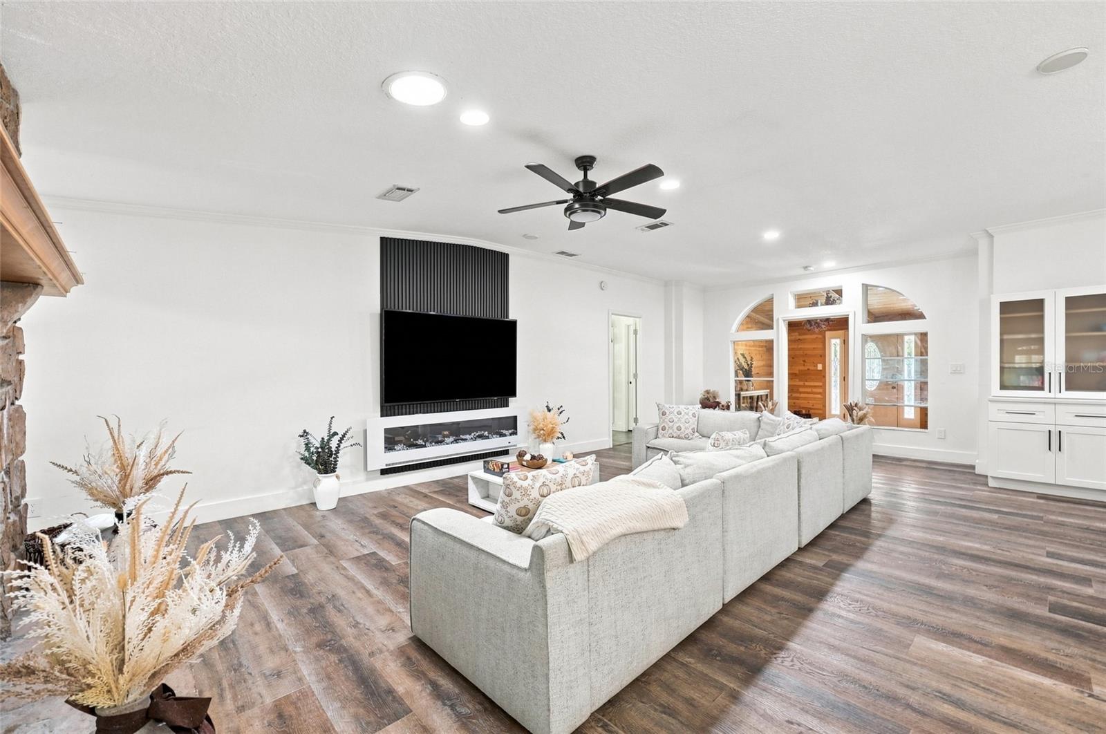 16111 SUNFLOWER TRAIL