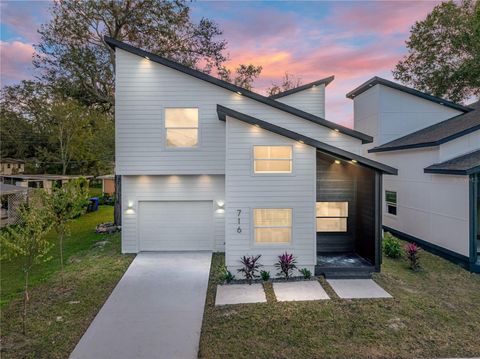 A home in LAKELAND