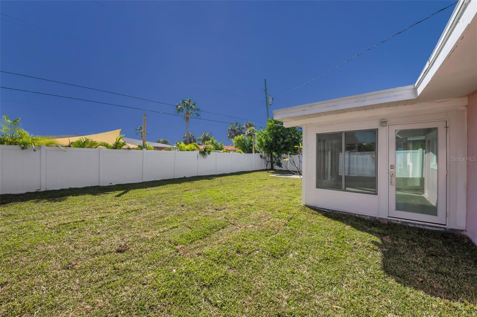 ST PETERSBURG BEACH NORTH UNIT 7 - Residential