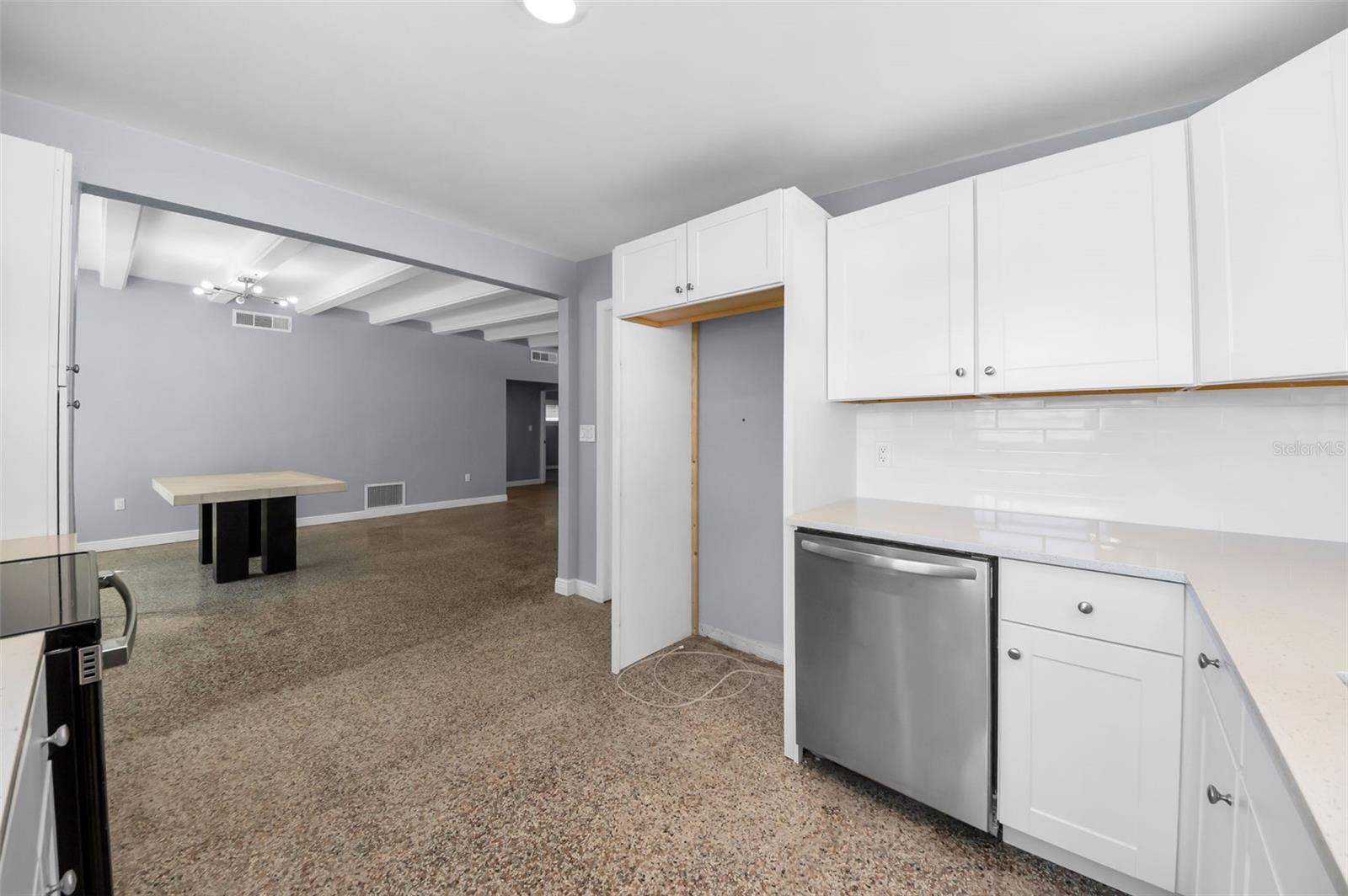 ST PETERSBURG BEACH NORTH UNIT 7 - Residential