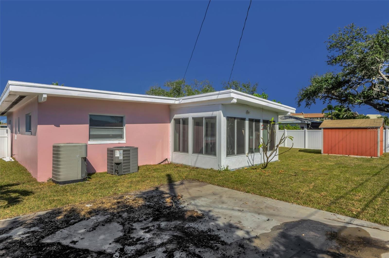 ST PETERSBURG BEACH NORTH UNIT 7 - Residential