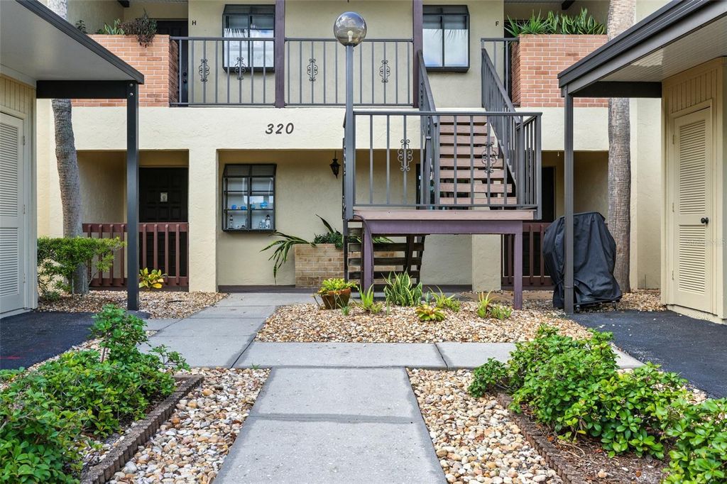 Photo of 320 Mission Trail N #F, Venice, FL 34285 (MLS # C7513787)