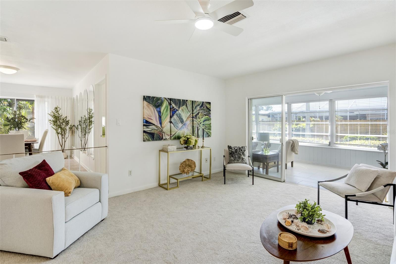 WOODLAND HILLS - Residential