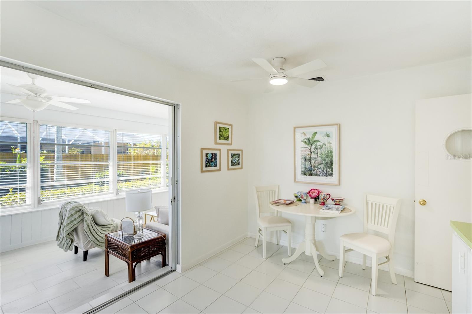 WOODLAND HILLS - Residential