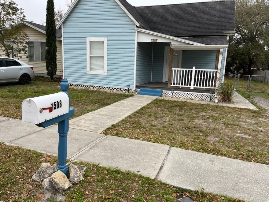 Great Location!!! 2BR 1BA cozy home with a big front porch and yard. Conveniently located near major roads, shopping and entertainment