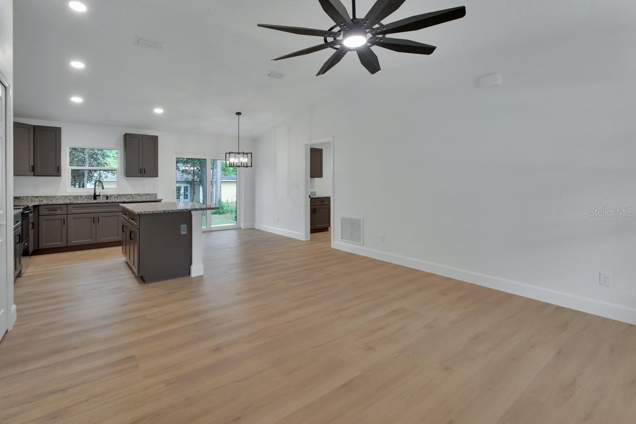 DORSEYS BLUE SPGS PARK - Residential