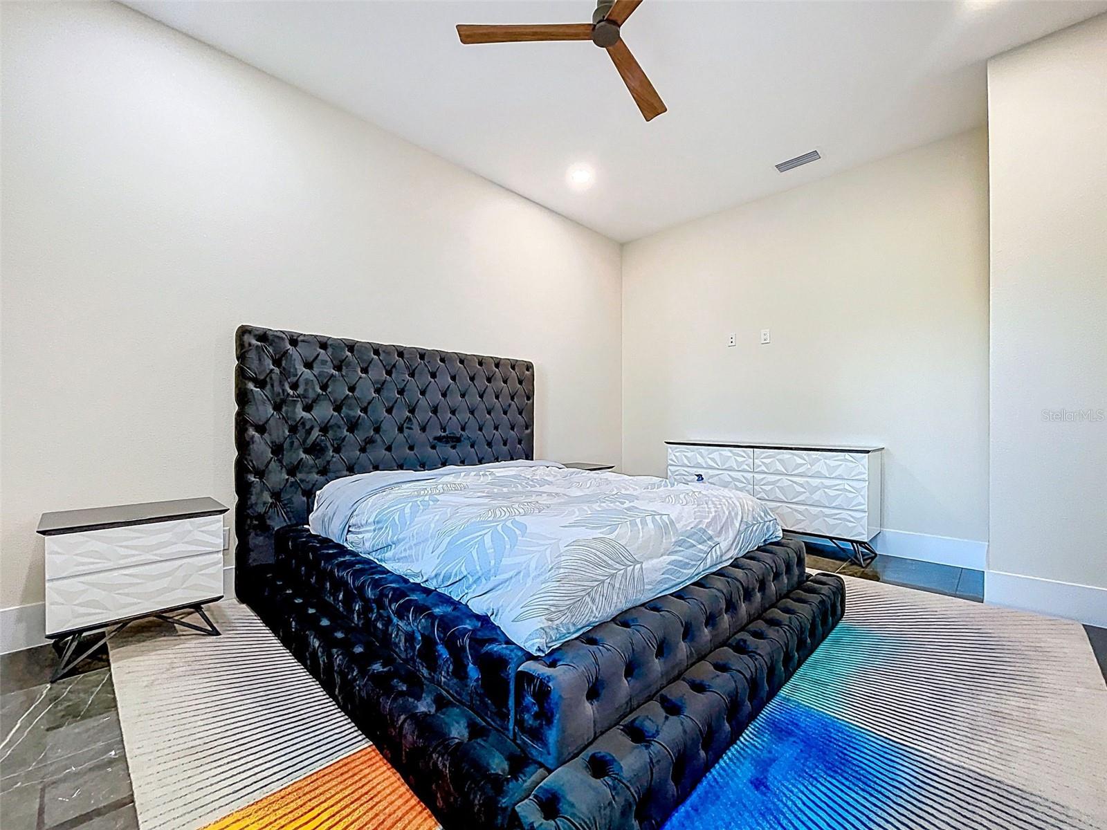 MIRABAY PH 2A-3 - Residential