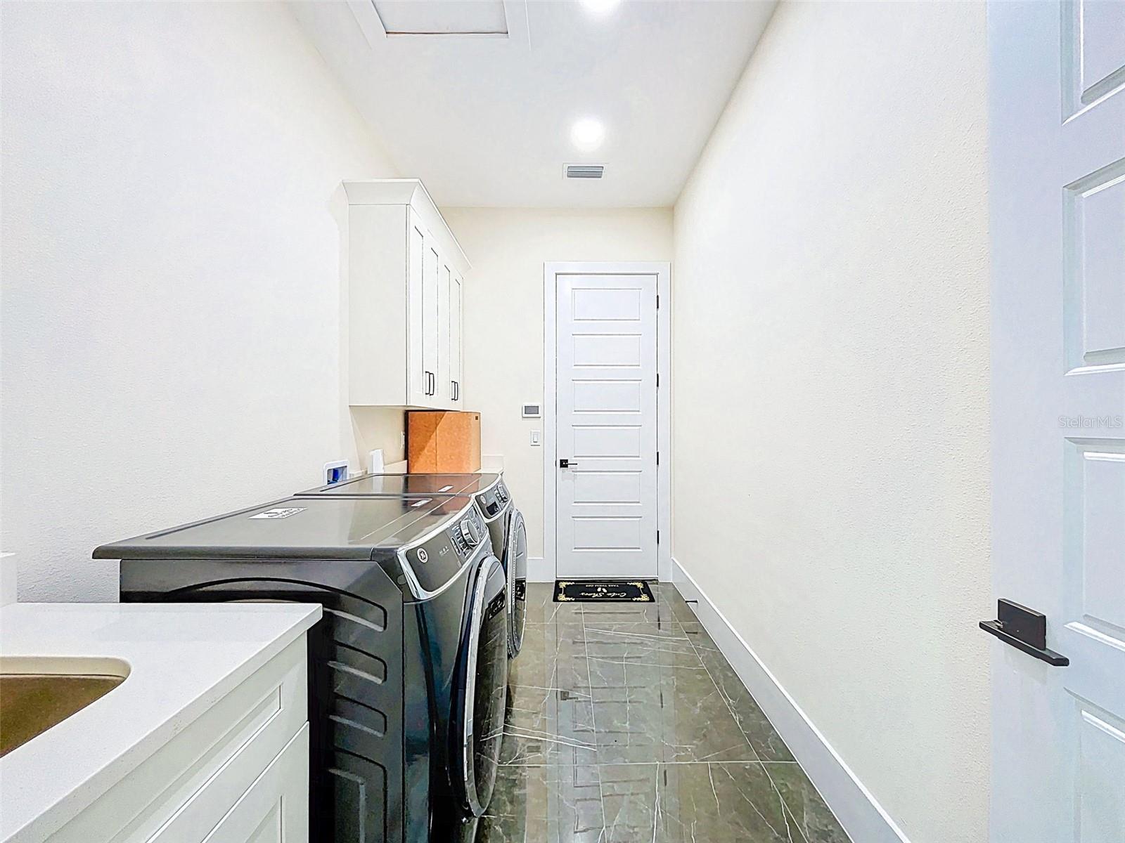 MIRABAY PH 2A-3 - Residential