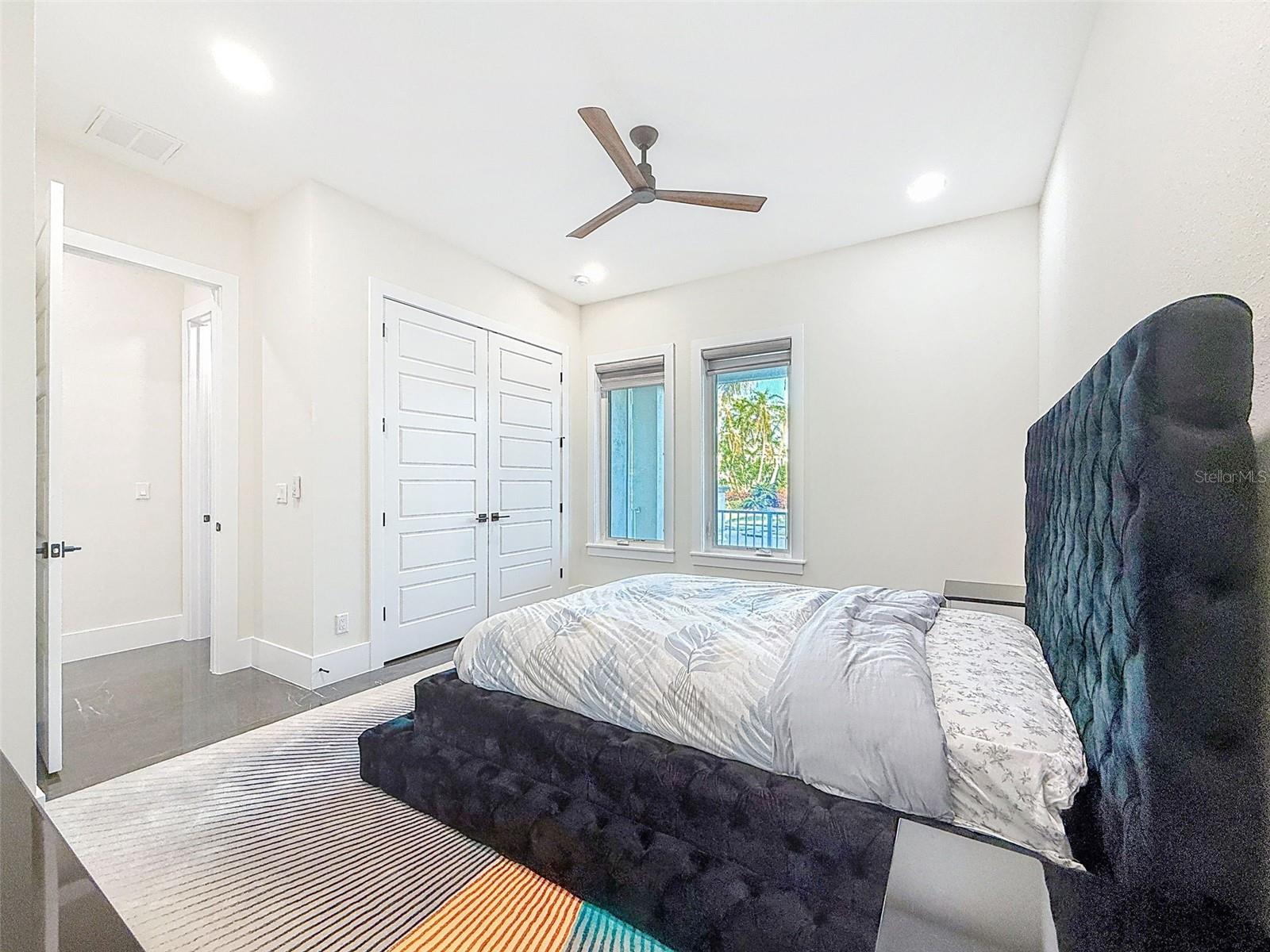 MIRABAY PH 2A-3 - Residential