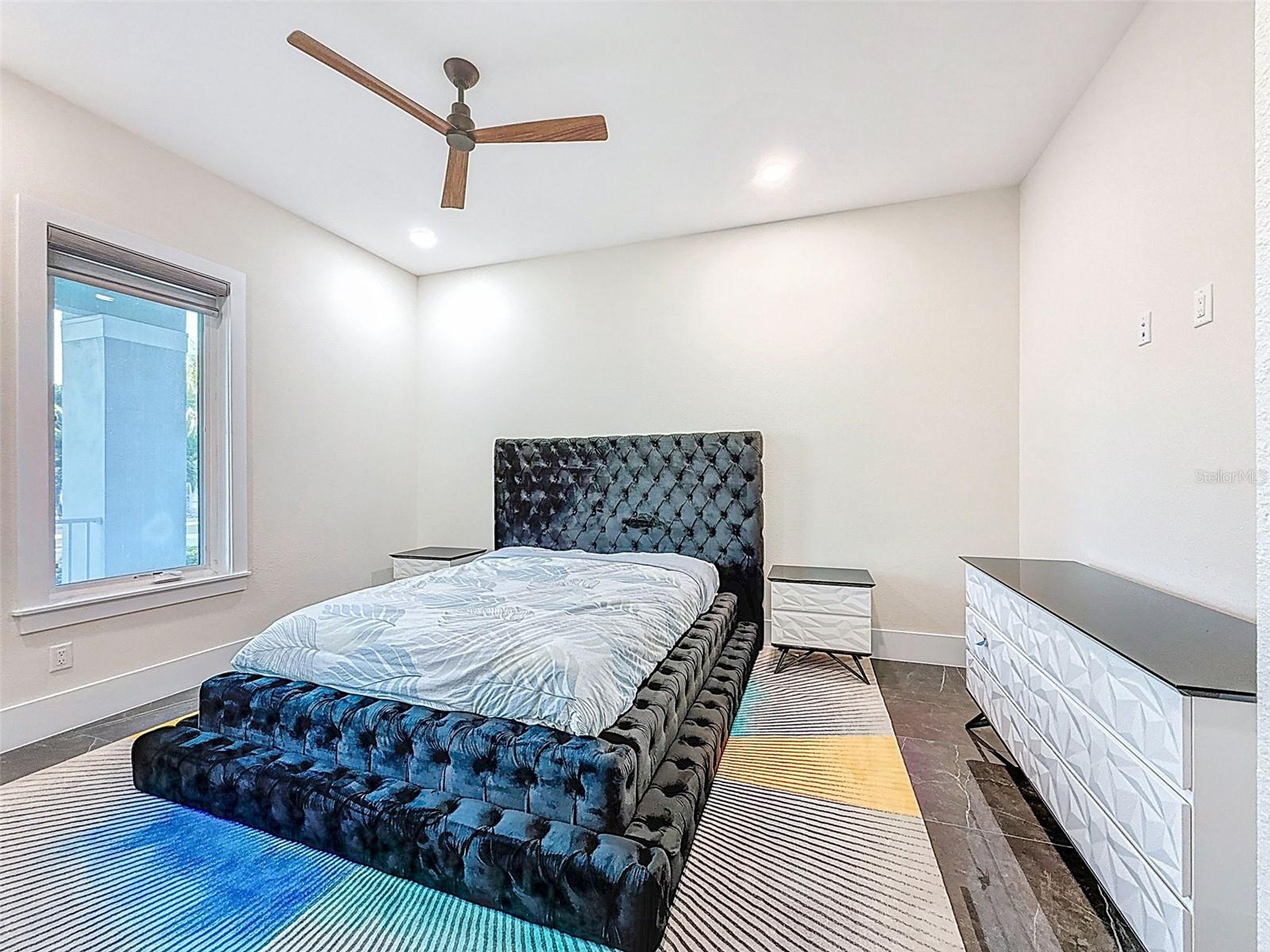 MIRABAY PH 2A-3 - Residential