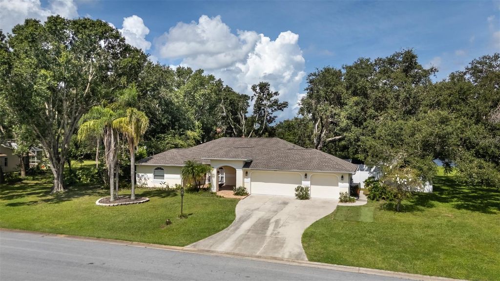 Photo of 604 129th Street NE, Bradenton, FL 34212 (MLS # A4657404)