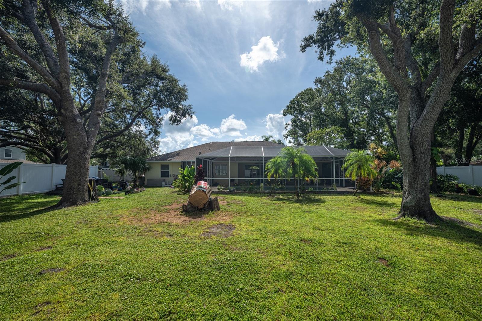HIDDEN OAKS - Residential