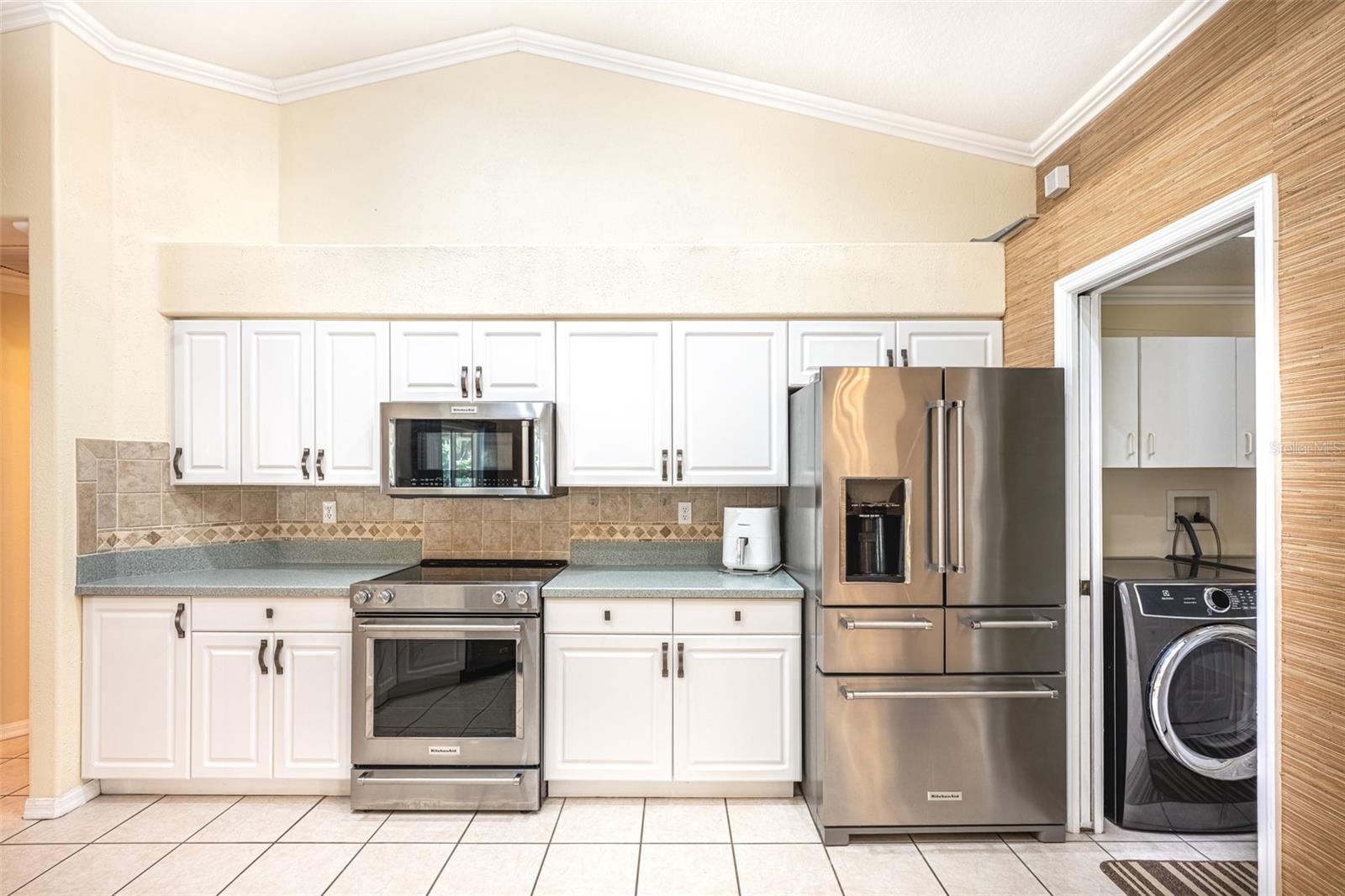 HIDDEN OAKS - Residential