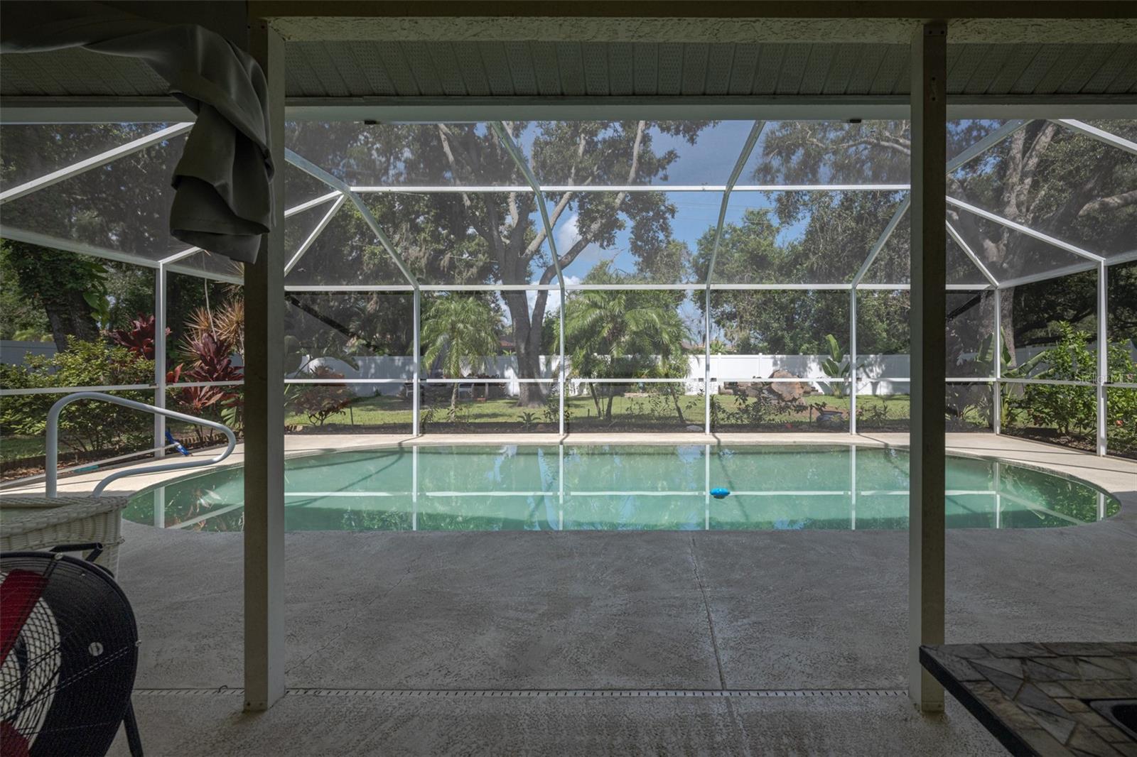 HIDDEN OAKS - Residential