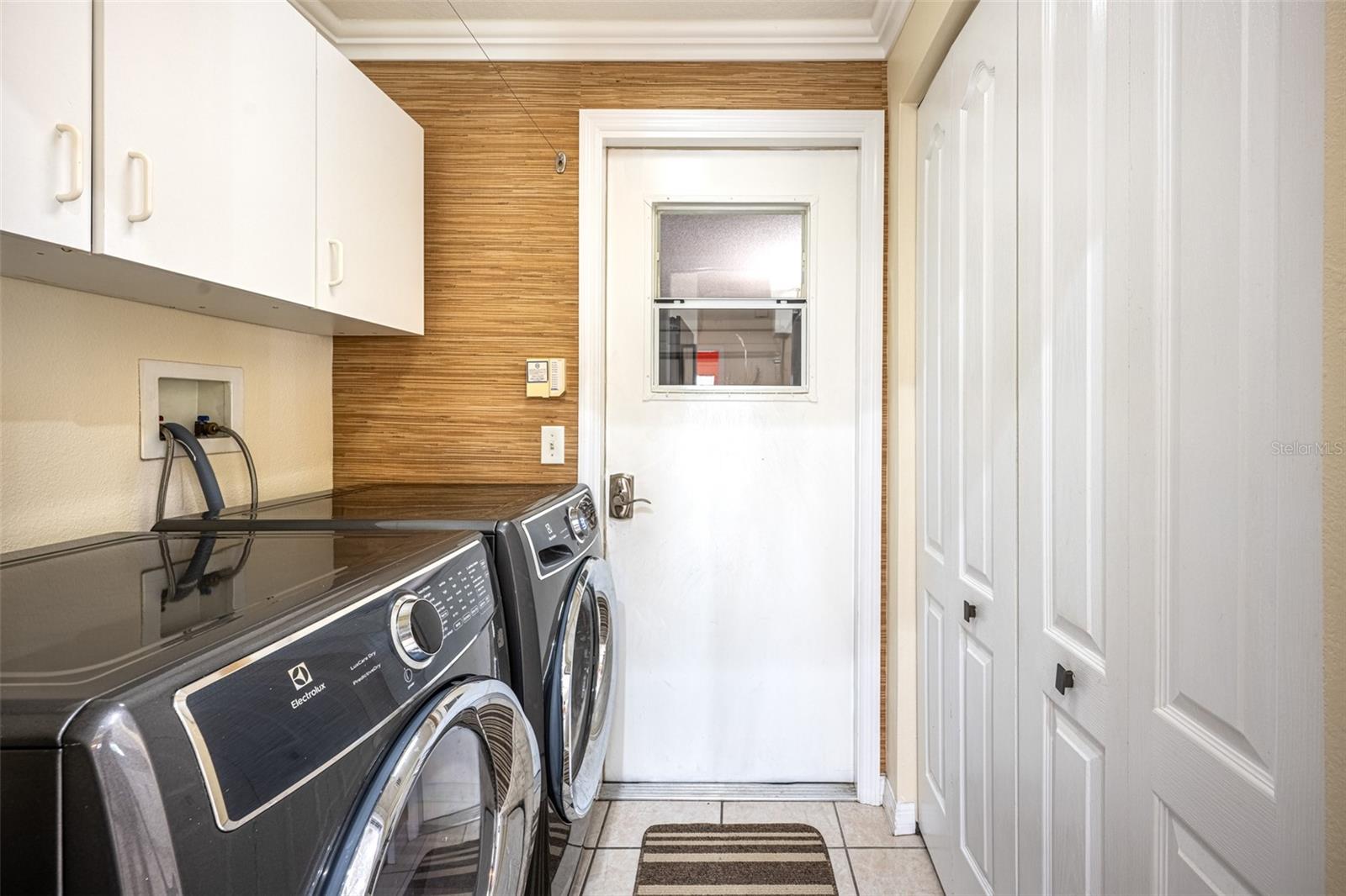 HIDDEN OAKS - Residential