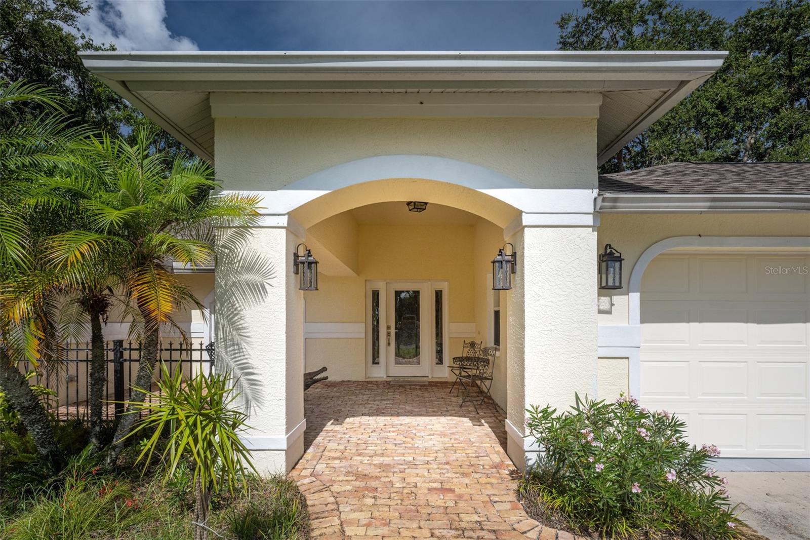 HIDDEN OAKS - Residential