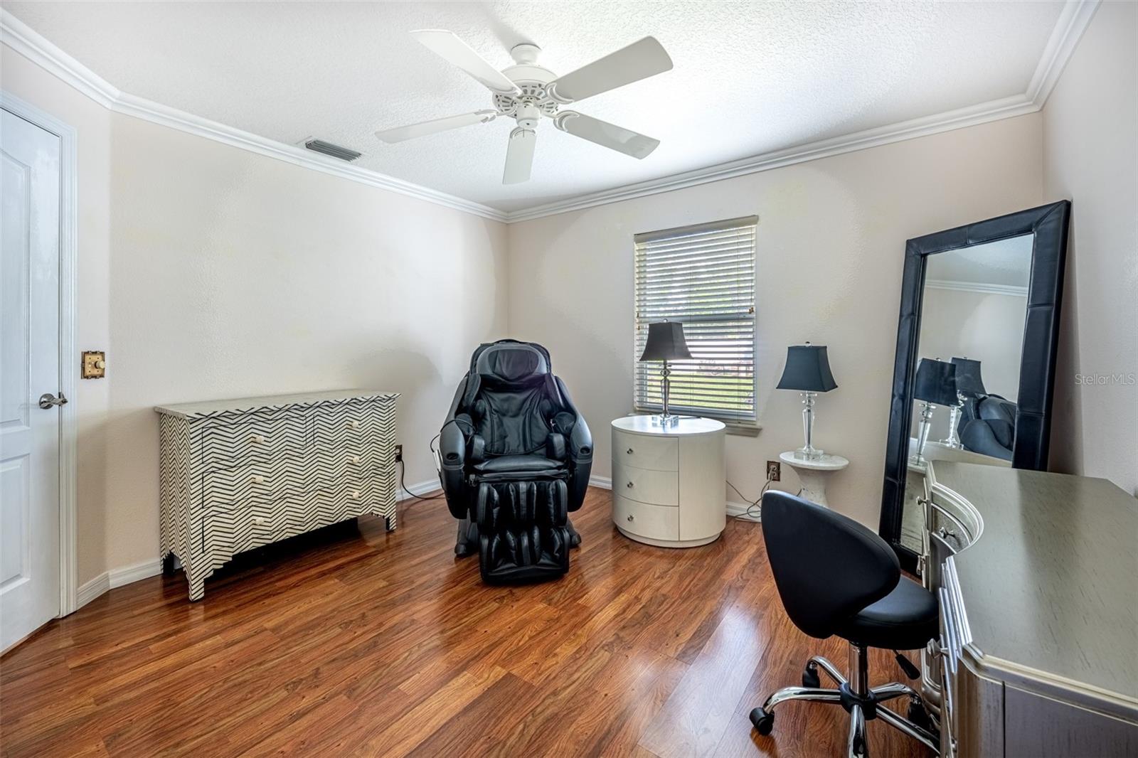 HIDDEN OAKS - Residential