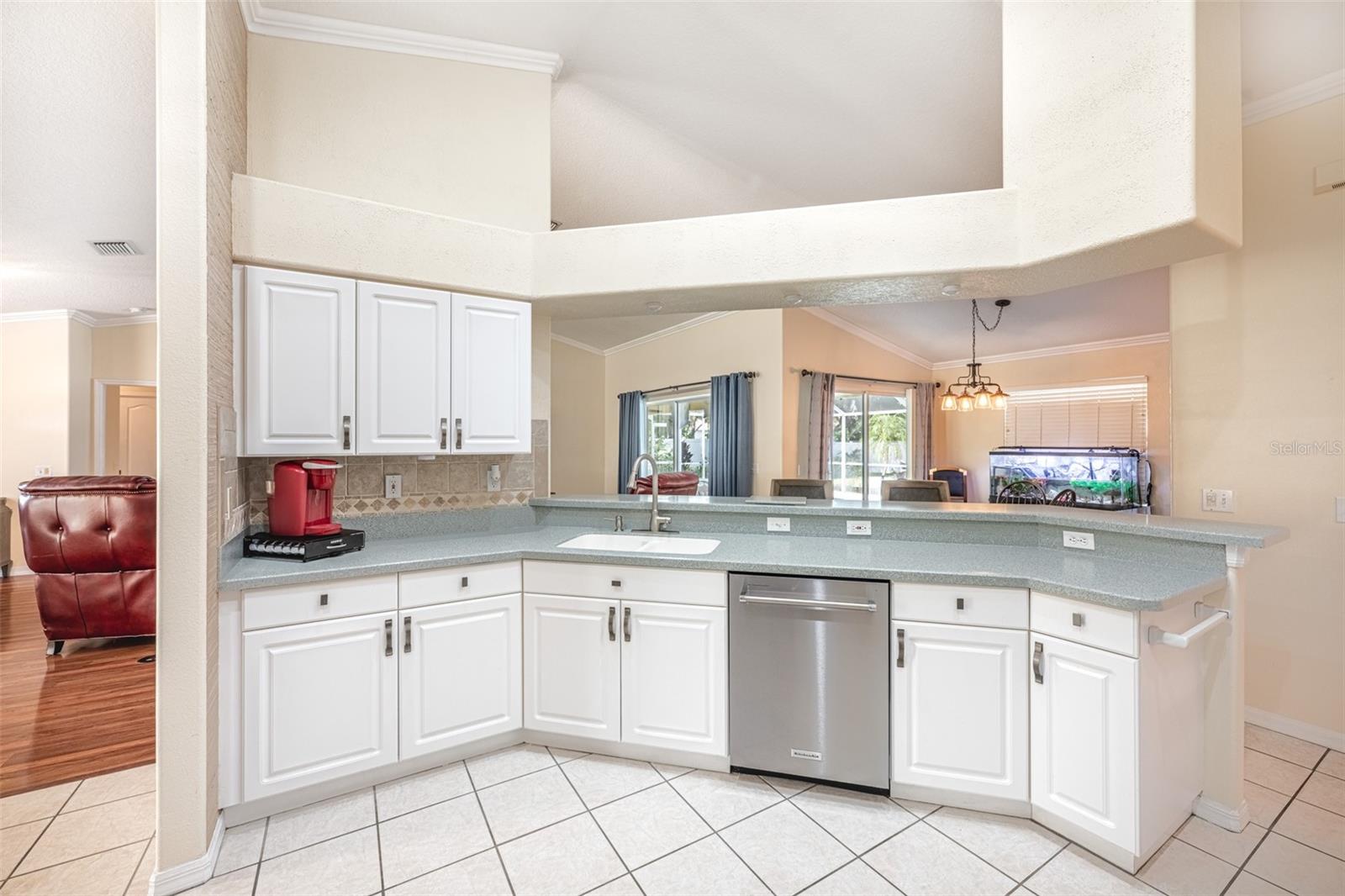 HIDDEN OAKS - Residential