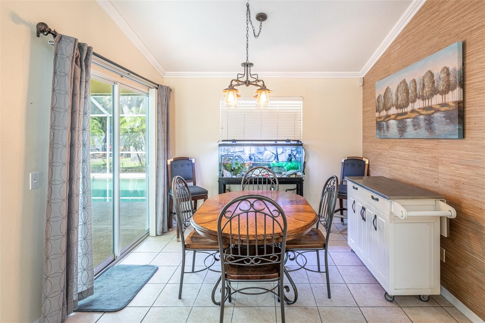 HIDDEN OAKS - Residential