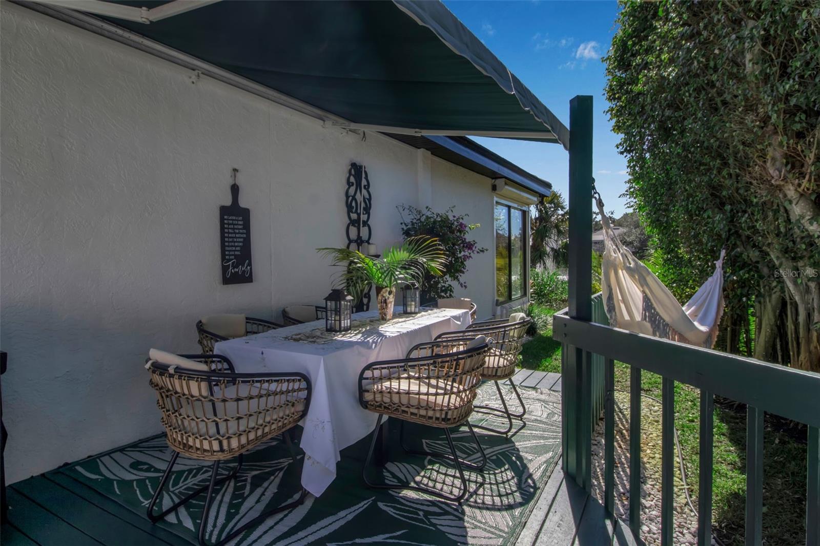 BISHOPS COURT AT OAKS PRESERVE - Residential