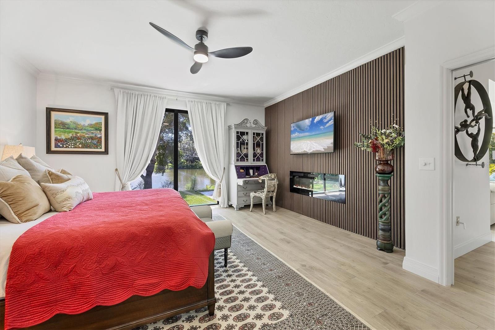 BISHOPS COURT AT OAKS PRESERVE - Residential